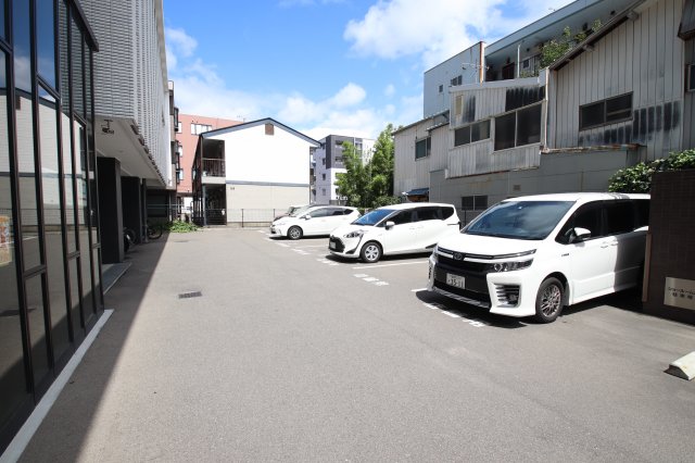 駐車場　カースペースがあります