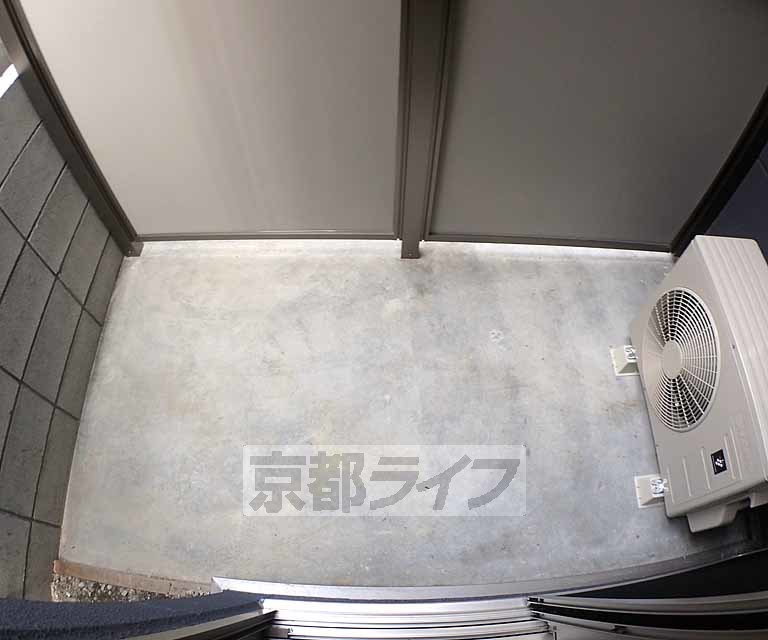 バルコニー　とても広いバルコニーです