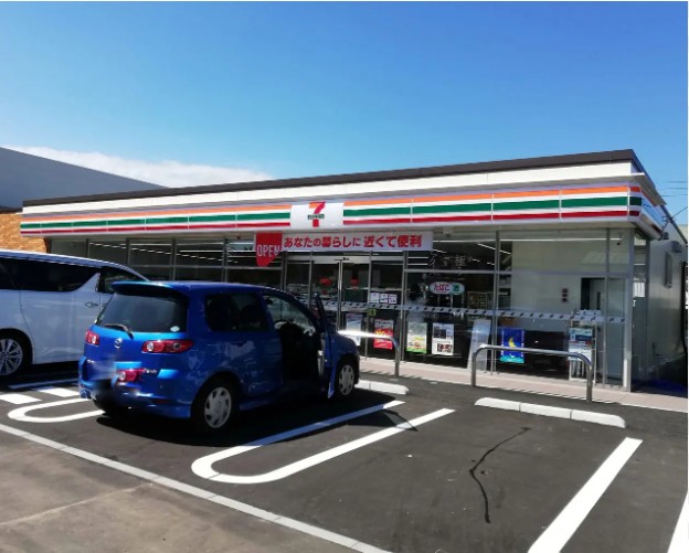 コンビニ　セブンイレブン 平塚南金目店（コンビニ）まで190m