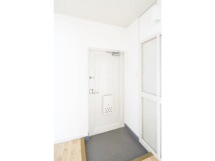 玄関　＊イメージ写真　同建物の別号室