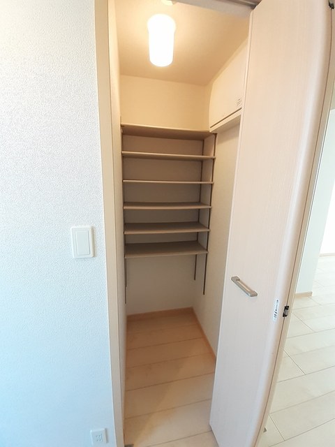 その他設備　玄関収納