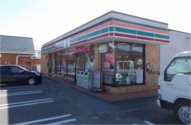 コンビニ　セブンイレブン東一宮店様（コンビニ）まで400m