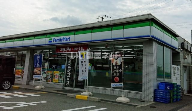 コンビニ　ファミリーマート伊川谷インター東店（コンビニ）まで624m
