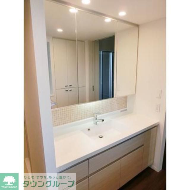 洗面設備　※写真は同タイプ住戸です。