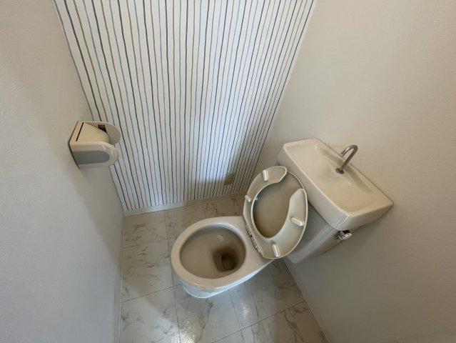 トイレ　清潔感のあるトイレです。