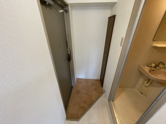 玄関　玄関です。