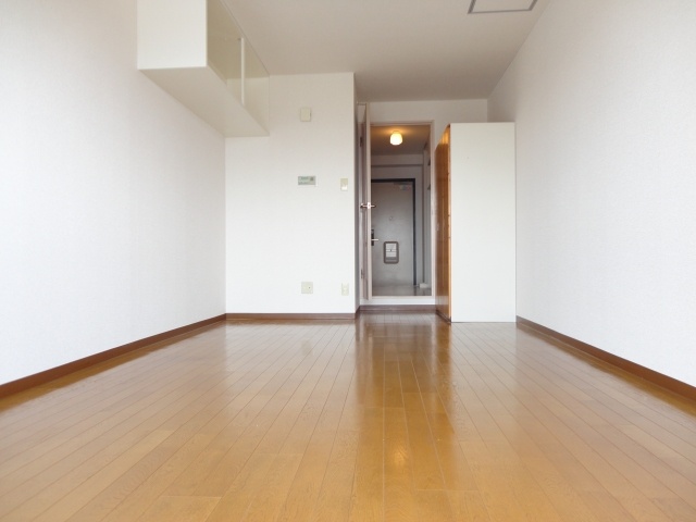 サンエスパシオ美園の居間写真