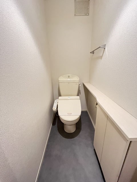 トイレ　清潔感のあるトイレです