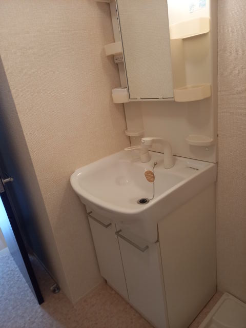 洗面設備　同仕様