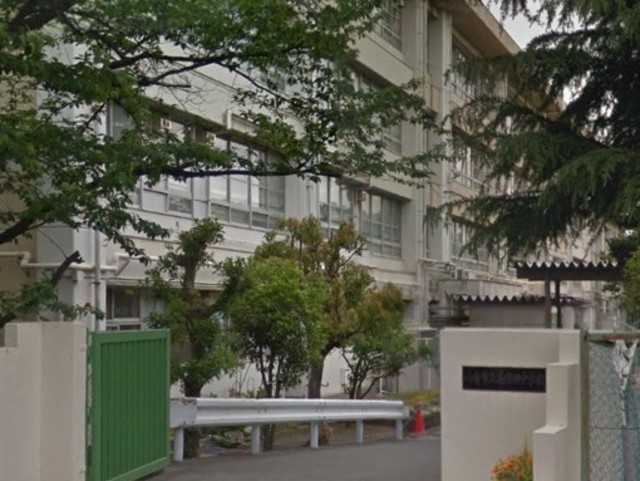 中学校　川崎市立南生田中学校（中学校）まで1059m