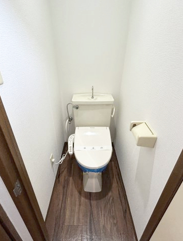 トイレ　嬉しいバス・トイレ別※温水洗浄便座は残置物