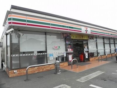 コンビニ　セブンイレブン柏花野井北店（コンビニ）まで50m