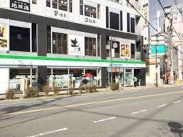 コンビニ　ファミリーマート守口市駅前店（コンビニ）まで180m