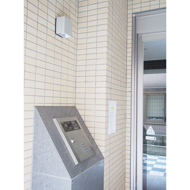 エントランス　オートロック完備で安心のセキュリティ♪