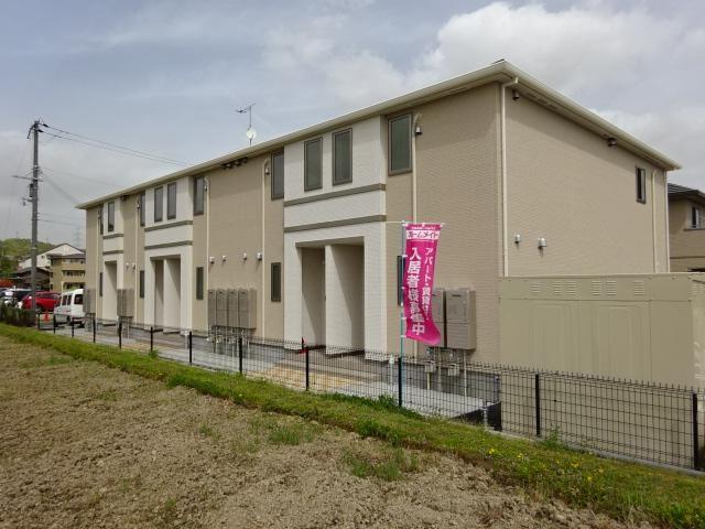 エントランス　外観写真（昼）