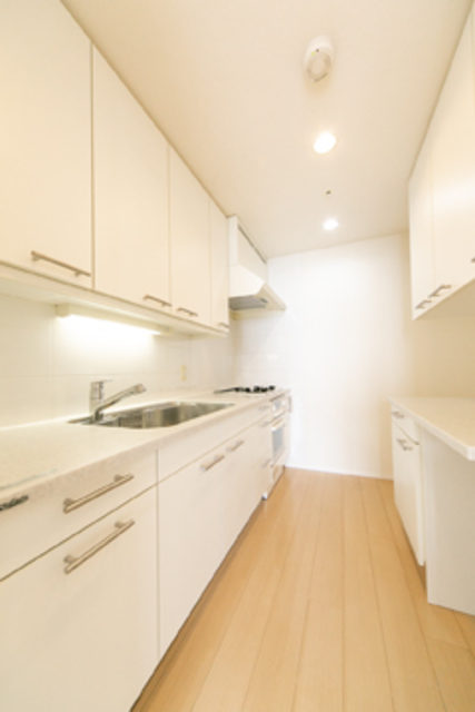 キッチン　※写真は同タイプ住戸です。