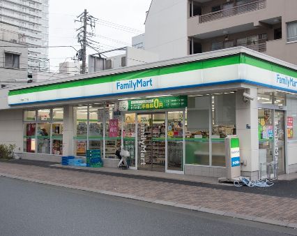 コンビニ　ファミリーマート西浅草三丁目店（コンビニ）まで220m