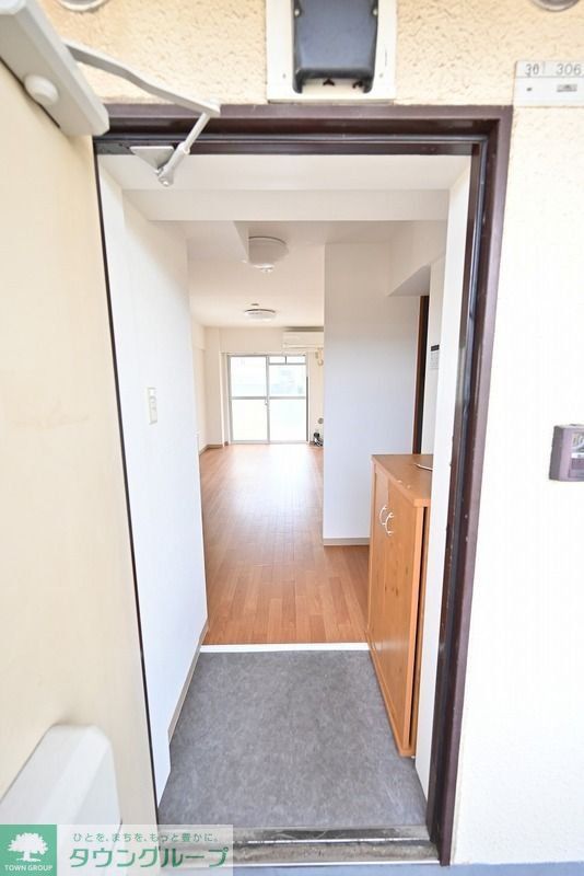 玄関　★お部屋探しは株式会社タウンハウジング東京まで★