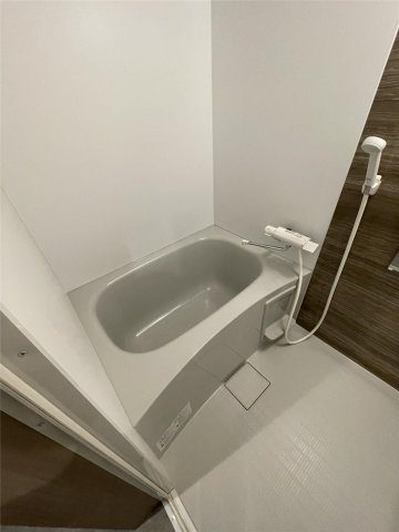 バス・シャワールーム　広くて綺麗なお風呂です♪