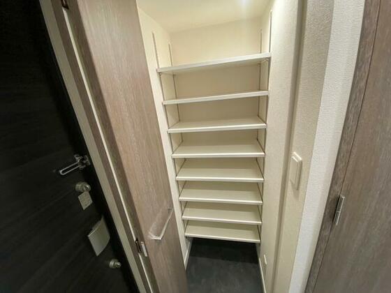 ＪＲ大阪環状線 森ノ宮駅 徒歩6分 10階建 築6年の玄関写真