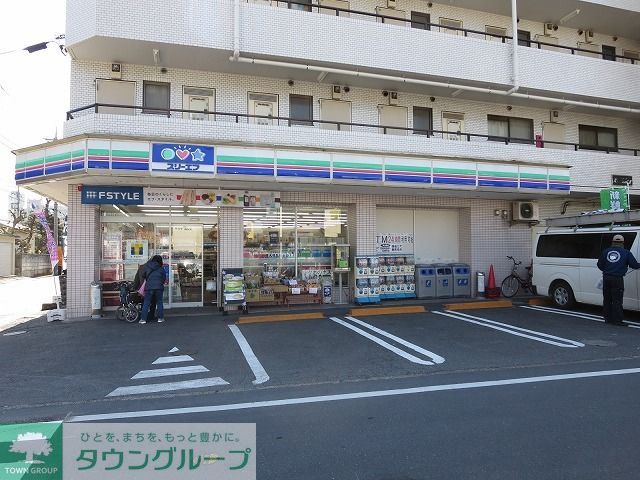 コンビニ　スリーエフ（コンビニ）まで130m
