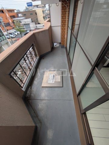 LA096の内装写真