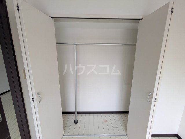 LA096の内装写真