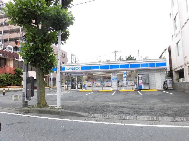 コンビニ　ローソン（コンビニ）まで850m