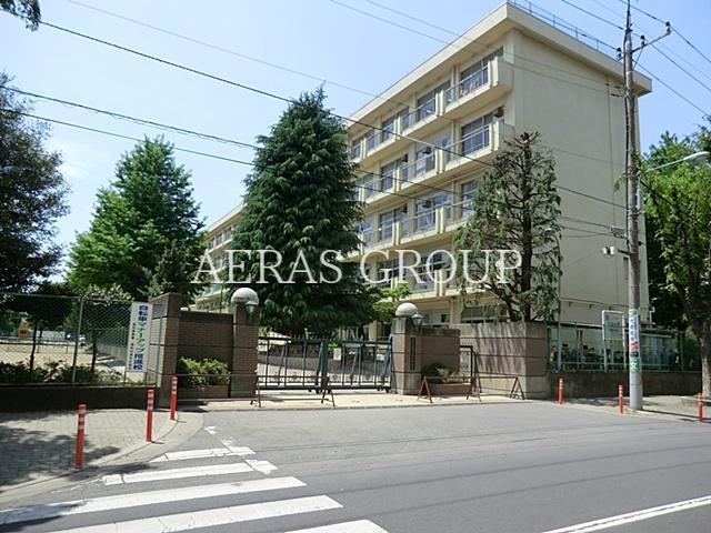 中学校　さいたま市立常盤中学校（中学校）まで819m