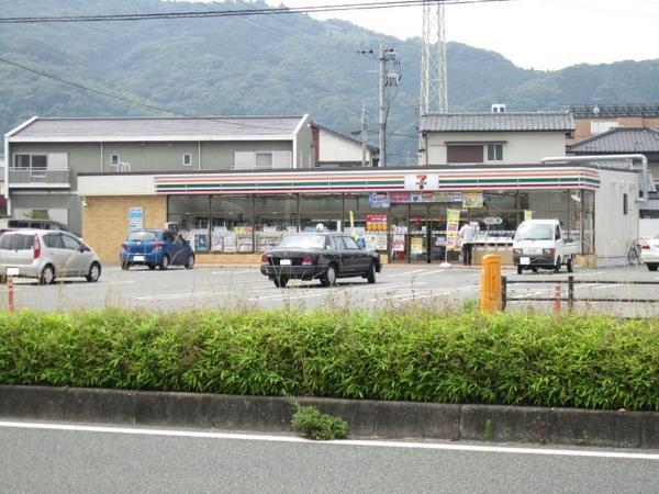 コンビニ　セブンイレブン久留米山川店（コンビニ）まで1077m