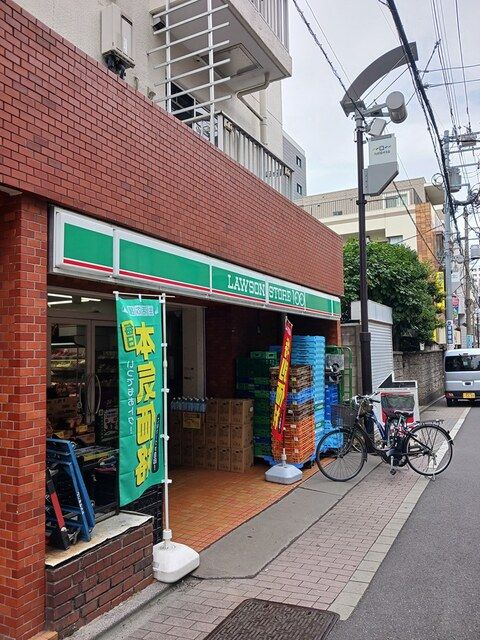 コンビニ　LAWSON STORE（コンビニ）まで374m