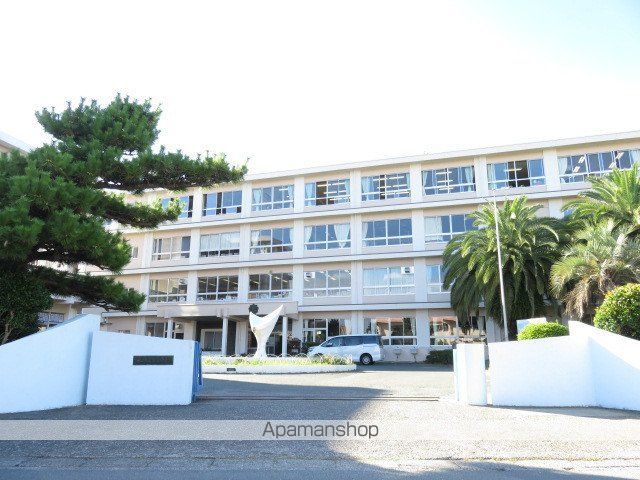 中学校　南陽中学校（中学校）まで468m
