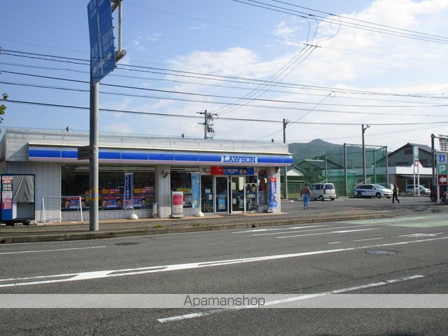 コンビニ　ローソン岩美国府店（コンビニ）まで270m