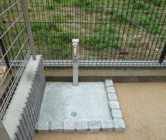 エントランス　ペット足洗い場