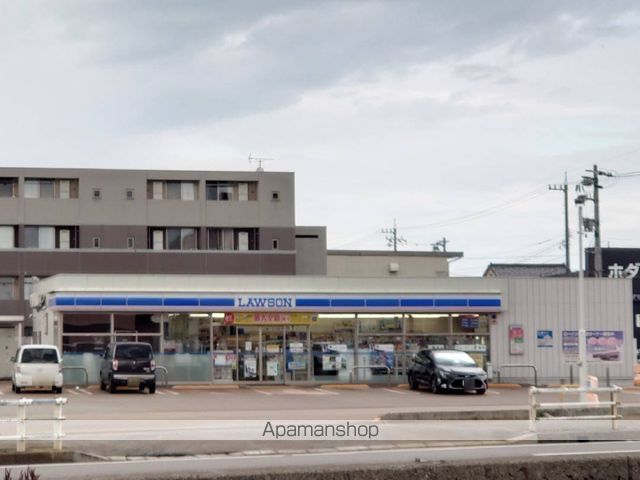 コンビニ　ローソン高岡熊野町店（コンビニ）まで660m