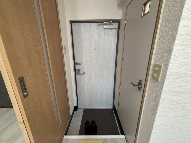シティハイツ二宮の玄関写真