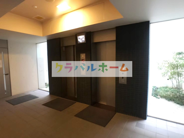 ロビー　エレベーター