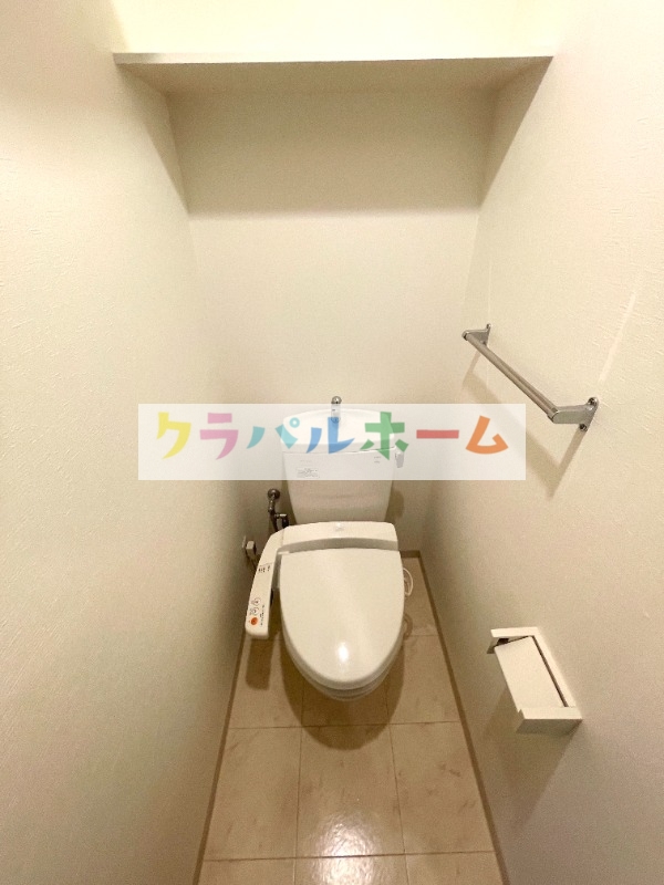 トイレ　温水洗浄便座