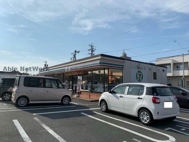 コンビニ　セブンイレブン豊橋三本木町店（コンビニ）まで351m
