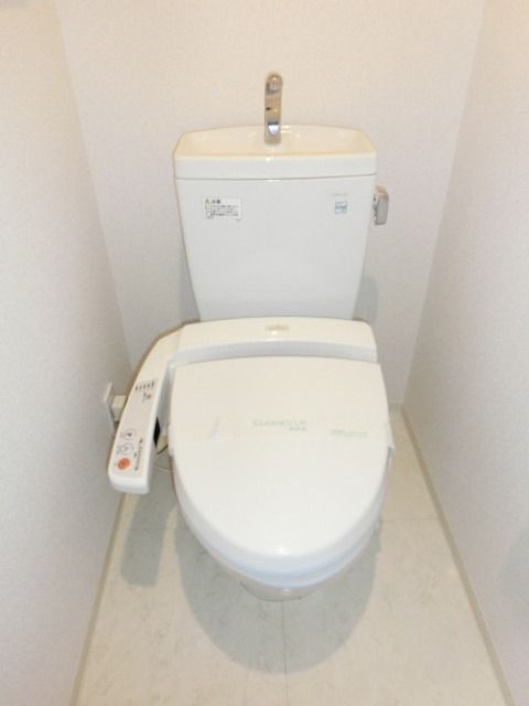 トイレ　★温水洗浄便座です★