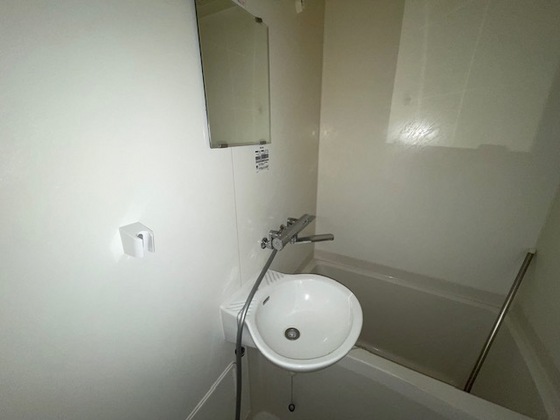 洗面設備　※別部屋の写真です