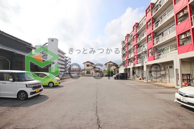 駐車場　駐車場完備です
