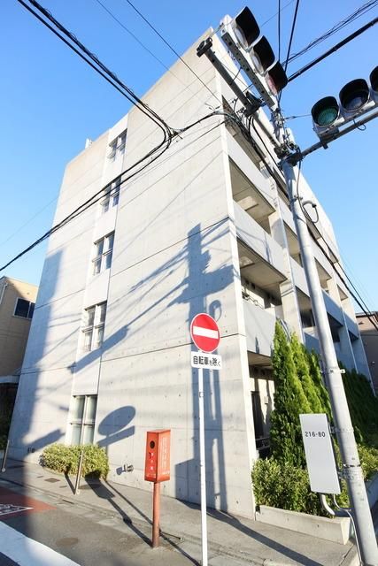 建物外観　★コンクリート打ちのお洒落な外観★
