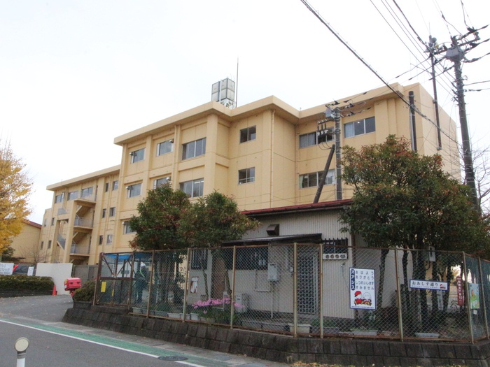 小学校　海老名市立社家小学校（小学校）まで550m