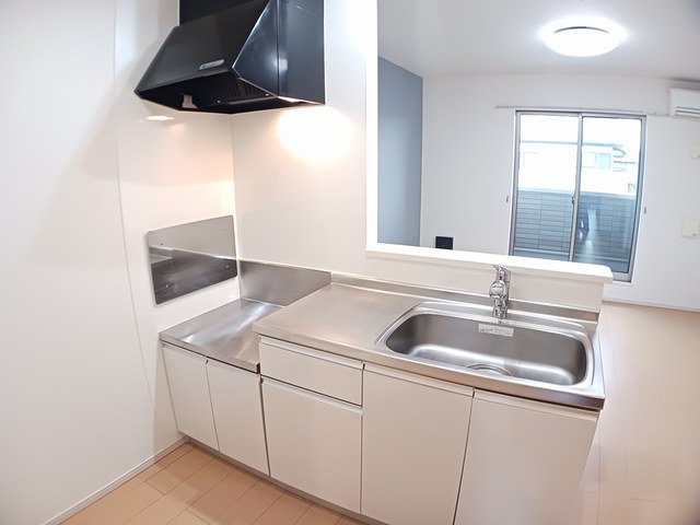キッチン　※同建物の別のお部屋の写真です。