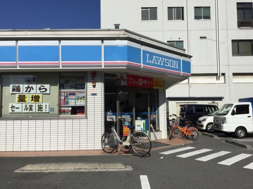 コンビニ　ローソン 東大阪荒本駅前店（コンビニ）まで398m