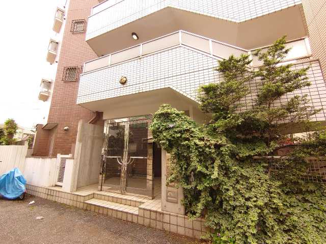 建物外観　リライフ下北沢店