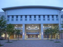 中学校　藤沢市立六会中学校（中学校）まで606m