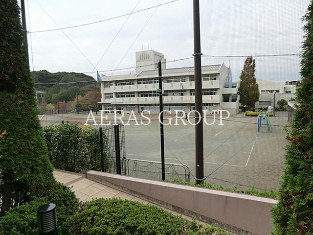 小学校　横浜市立つづきの丘小学校（小学校）まで543m