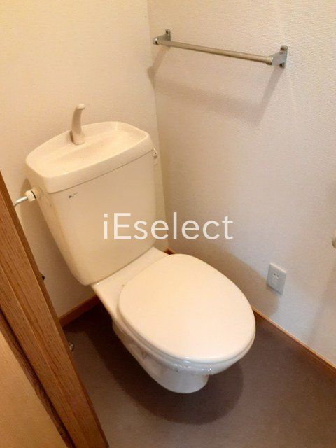 トイレ　清潔感のあるトイレです